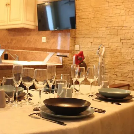 Appartement, Proche Du Centre Ville, Διαμέρισμα *